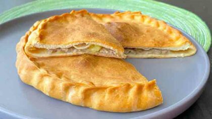 Placinta cu carne tocata si...