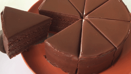 Tort cu ciocolata- Foarte gustos...